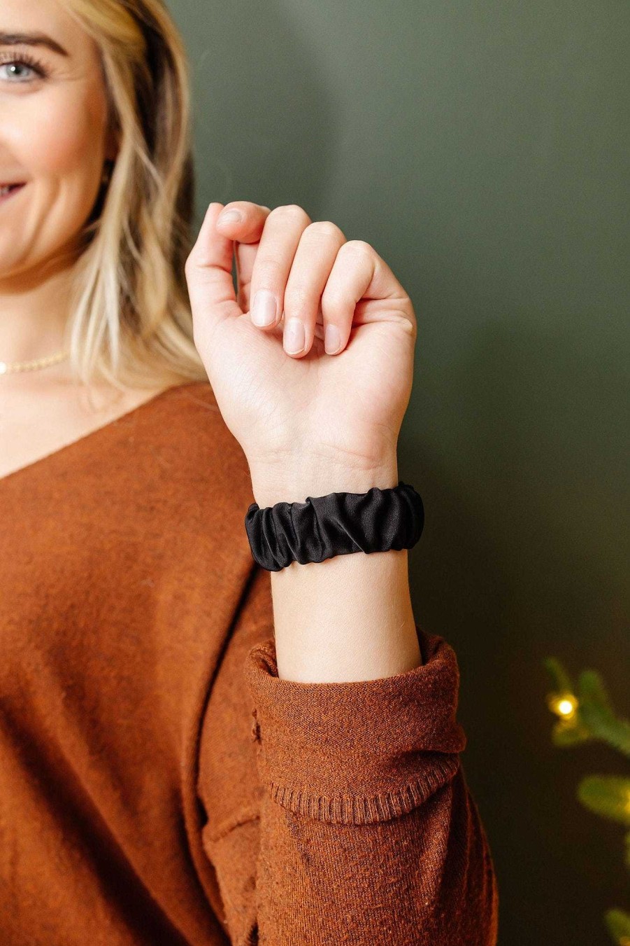 Watch Bands ANDI | Onyx Luxe Scrunchie Band Compatible With Apple Watch