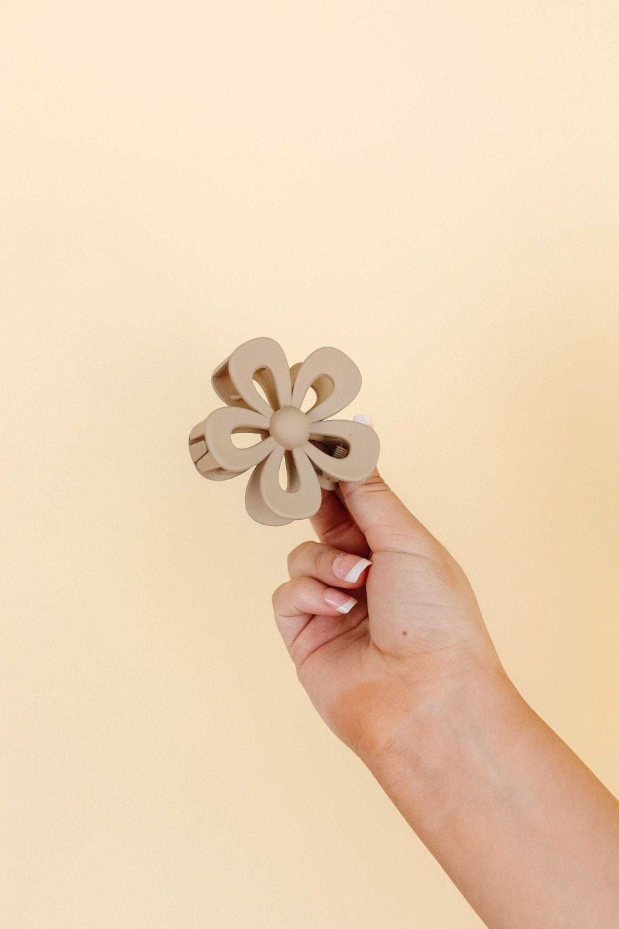 Claw Clips ANDI | Cutout Flower Claw Clip