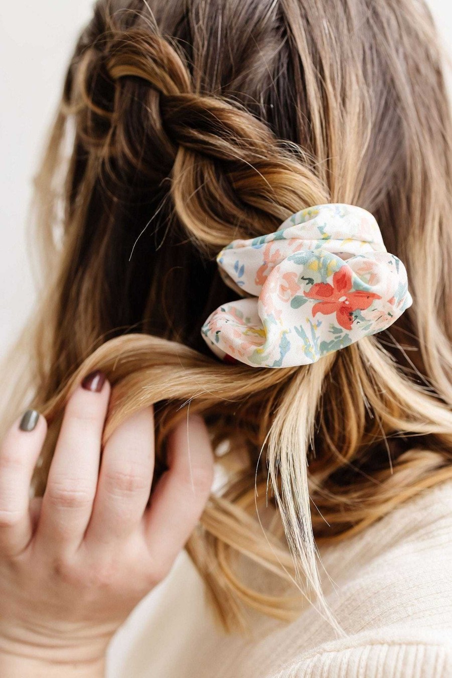 All Hair ANDI | Effortless Floral Oversized Scrunchie