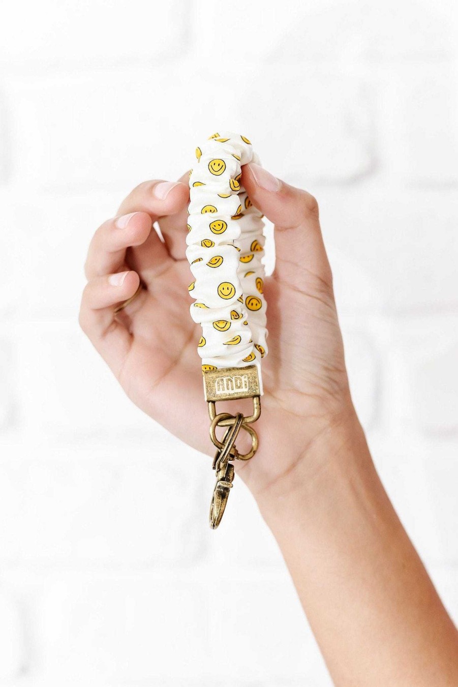 Accessories ANDI | No Worries Keychain