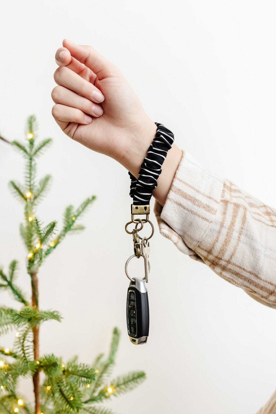 Accessories ANDI | Black & White Stripe Keychain