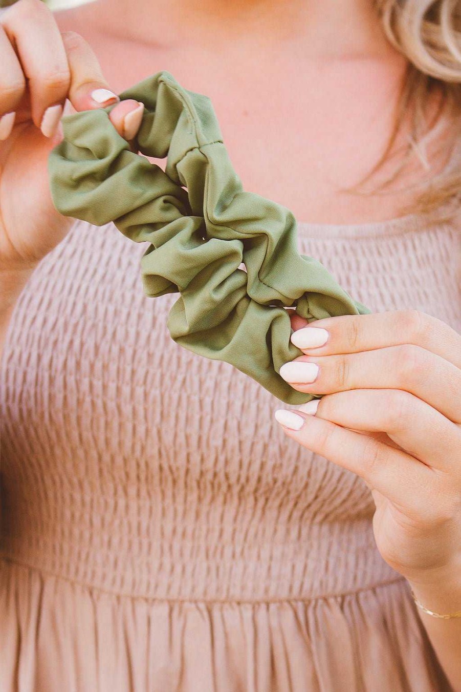 All Hair ANDI | Meadow Green Oversized Athletic Scrunchie