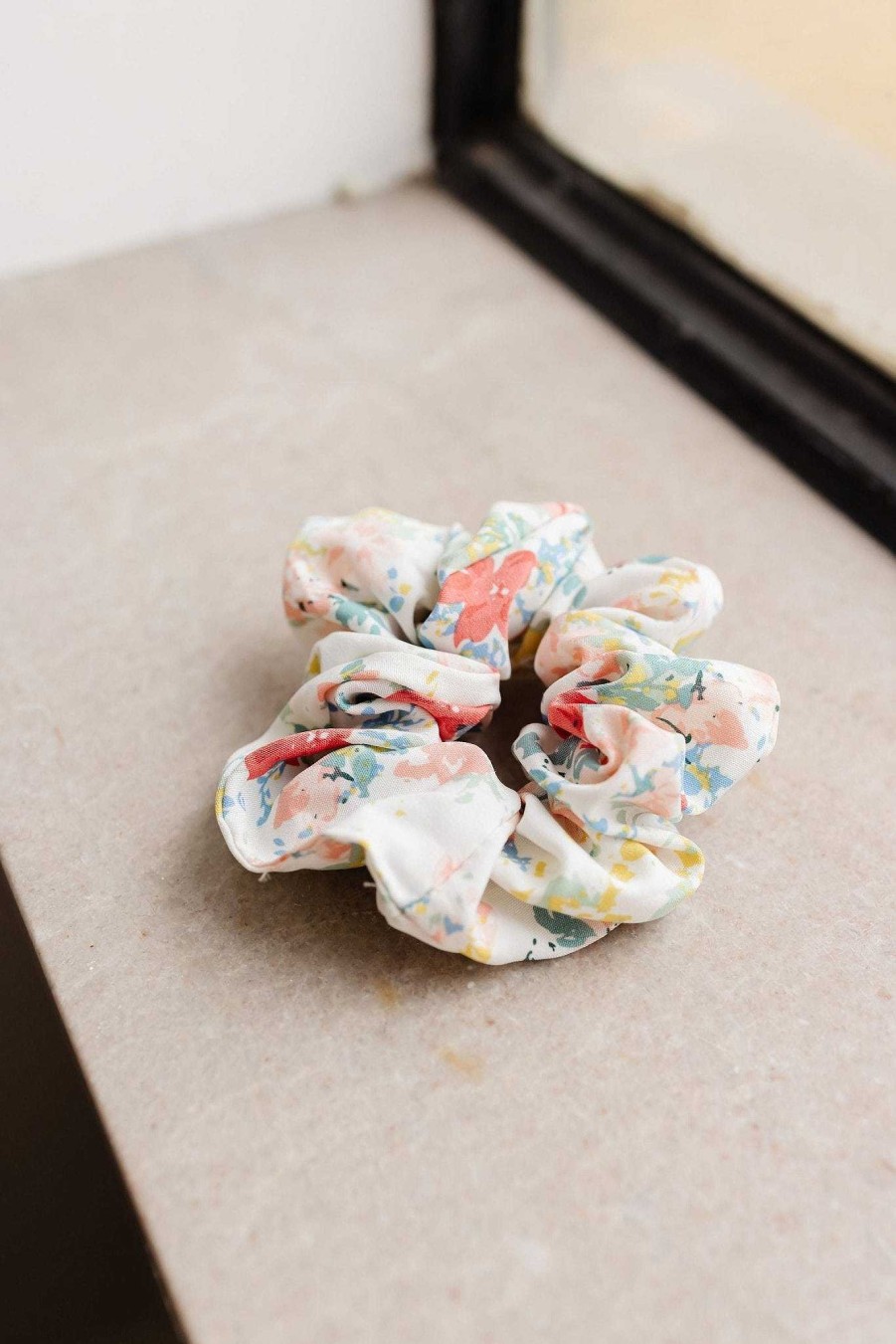 All Hair ANDI | Effortless Floral Oversized Scrunchie